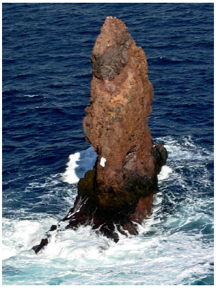 Sail Rock (http://www.scielo.cl/scielo.php?pid=S0718-71062013000100001&script=sci_arttext)