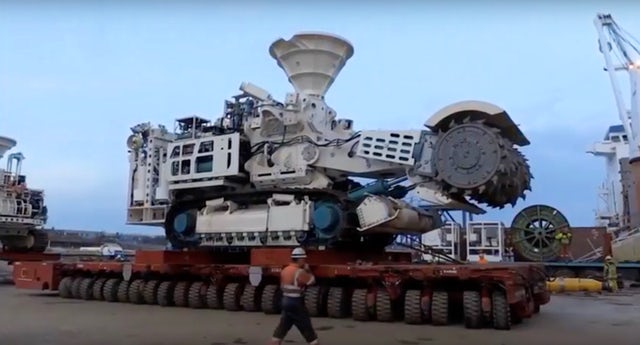 A seabed mining machine built for Nautilus Minerals.YouTube/Nautilus Minerals